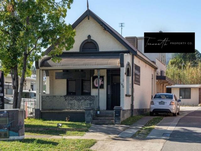 Retail for rent in Piallamore, New South Wales
