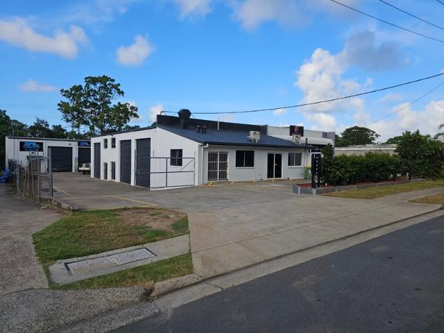 Warehouse for rent in Toombul, Queensland
