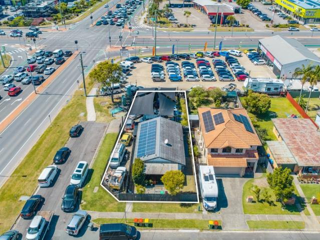 Warehouse for sale in Arundel, Gold Coast City
