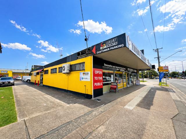 Retail for rent in Kings Creek, Queensland