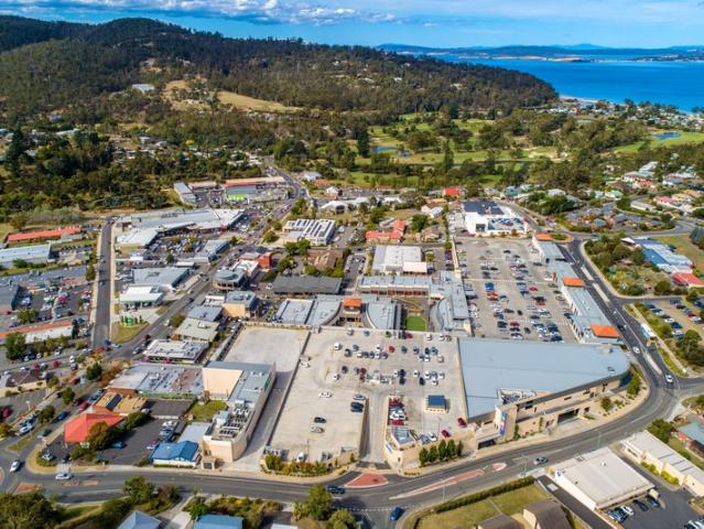 Retail for rent in Kingston, Tasmania