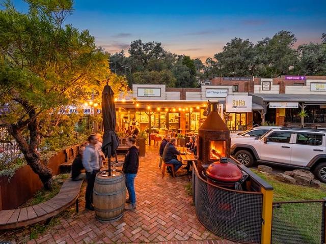 Retail for rent in Camerons Creek, Victoria