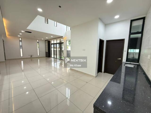 Residential House for sale in Country Heights Damansara, Kuala Lumpur