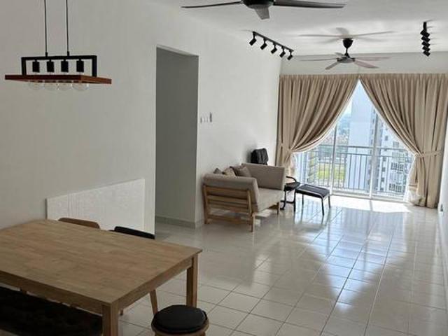 Condominium for rent in Malaka