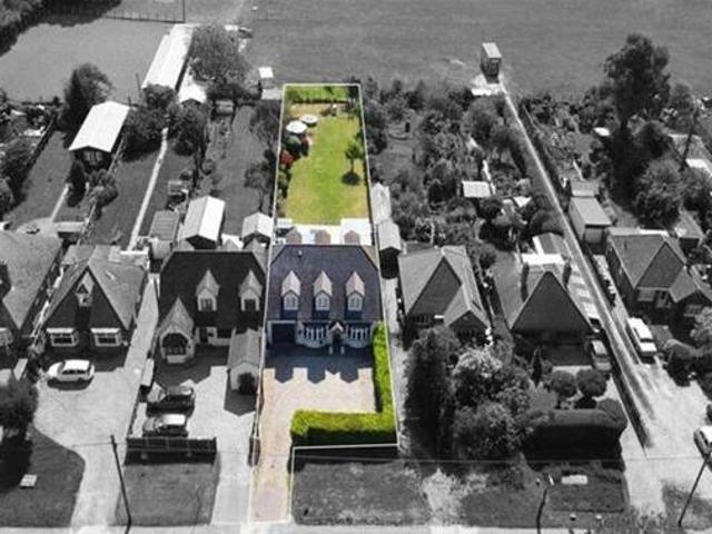 House for sale in Chipping Hill, Essex