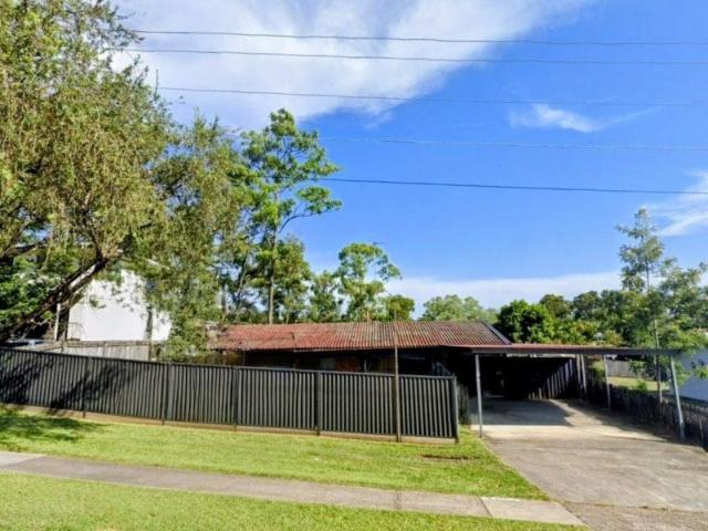 House for sale in Ashmore City, Queensland