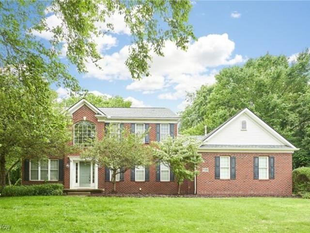 House for sale in Cuyahoga Falls