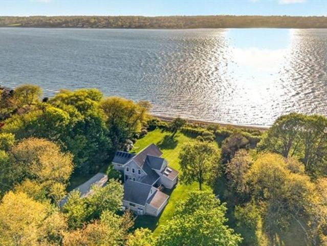 House for sale in Tiverton, Rhode Island