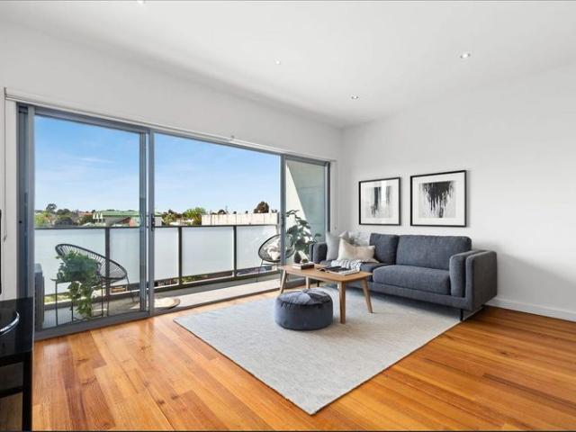 Apartment for rent in Thornbury, Melbourne