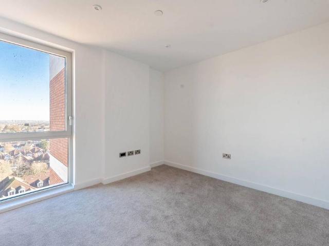 Apartment for rent in Greenhill, Greater London