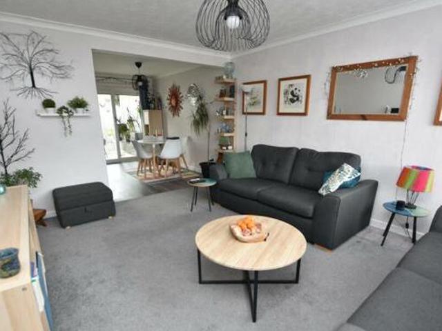 House for sale in Elmfield, Leicestershire