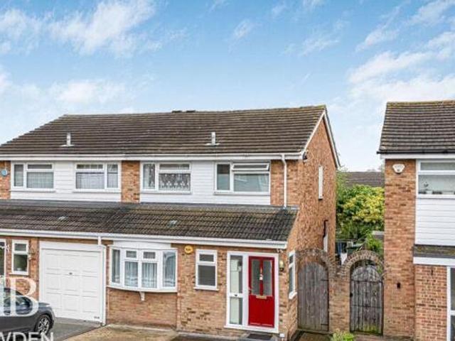 House for sale in Chigwell, Epping