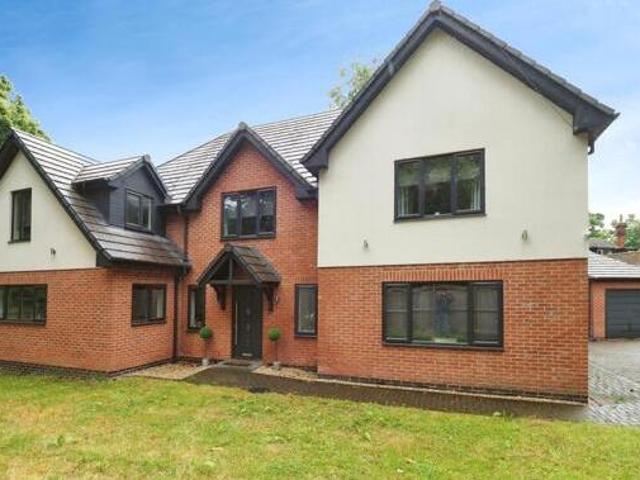 House for sale in Berry Hill, Potters Corner