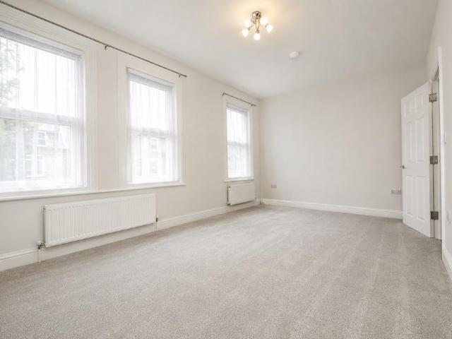 Apartment for rent in South Woodford, Greater London