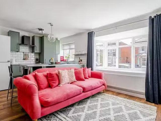 Apartment for rent in Westborough, Surrey