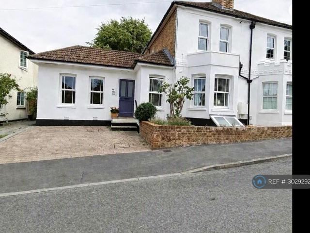 Apartment for rent in Westborough, Surrey
