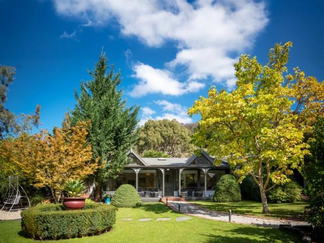 Townhouse for sale in Camerons Creek, Victoria