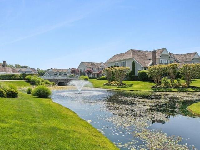 Condo for sale in Southampton