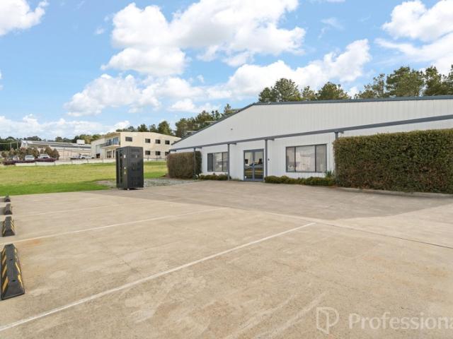 Warehouse for sale in Bathurst, New South Wales