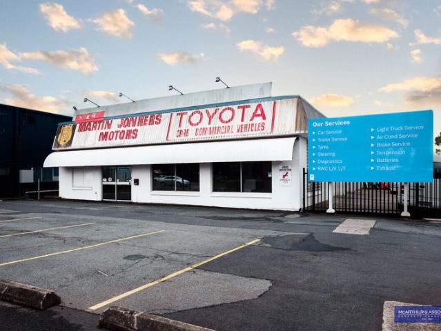 Warehouse for rent in Toombul, Queensland