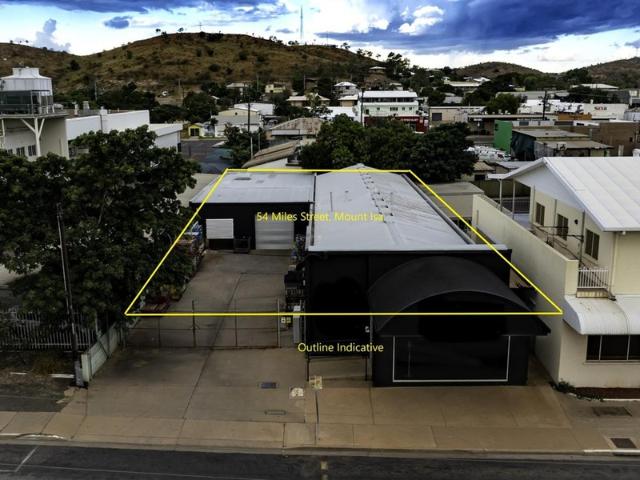 Warehouse for rent in Menzies, Mount Isa