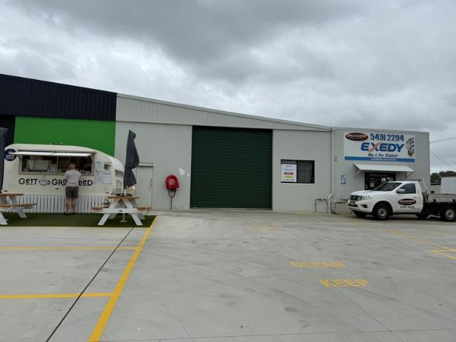 Warehouse for rent in Kings Creek, Queensland