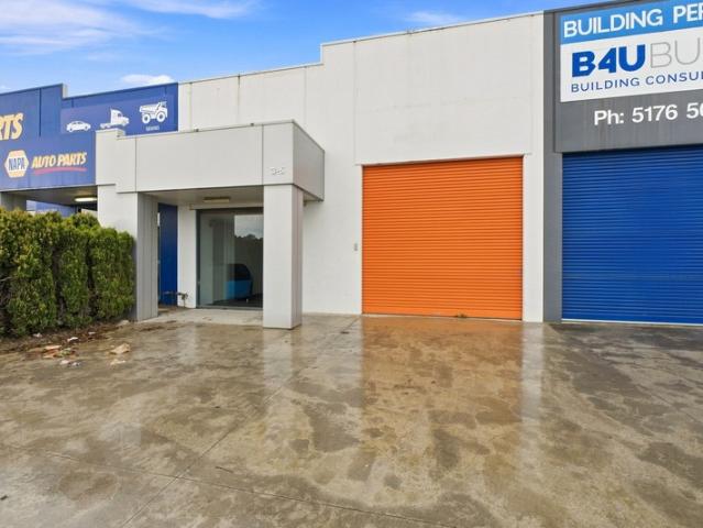 Warehouse for rent in Traralgon East, Victoria