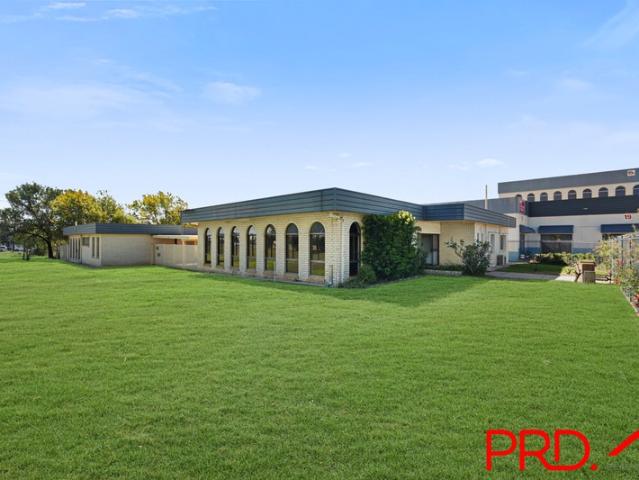 Office for rent in Piallamore, New South Wales
