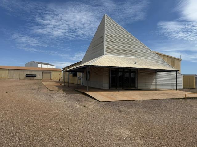 Warehouse for rent in Palmerston, Northern Territory