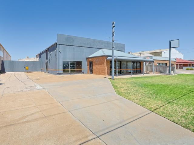 Warehouse for rent in Mildura, Victoria
