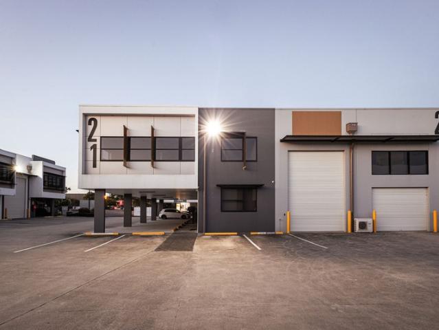 Warehouse for rent in Toombul, Queensland