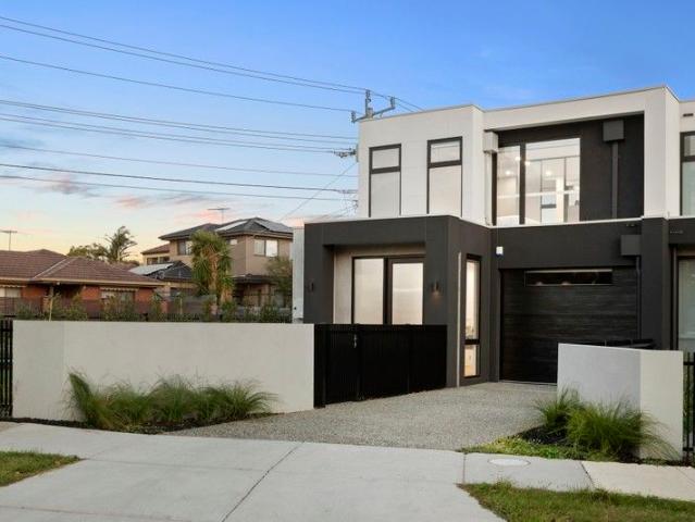 House for sale in Moorabbin