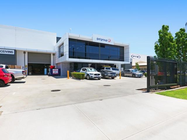 Warehouse for rent in Welshpool, Western Australia