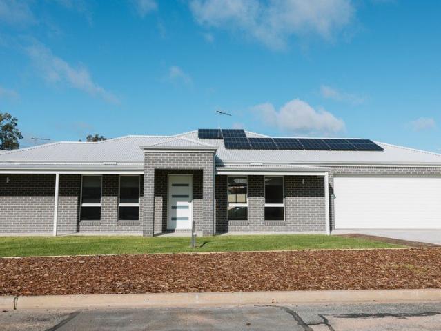 Townhouse for sale in Red Cliffs, Victoria