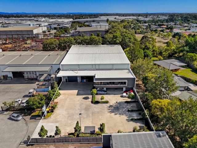 Warehouse for rent in Toombul, Queensland