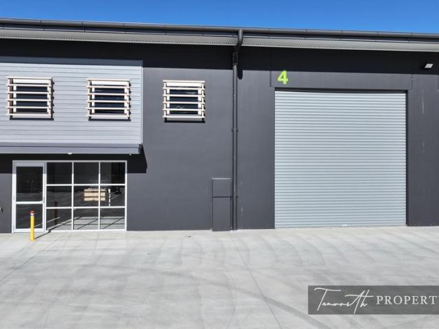 Warehouse for sale in Piallamore, New South Wales