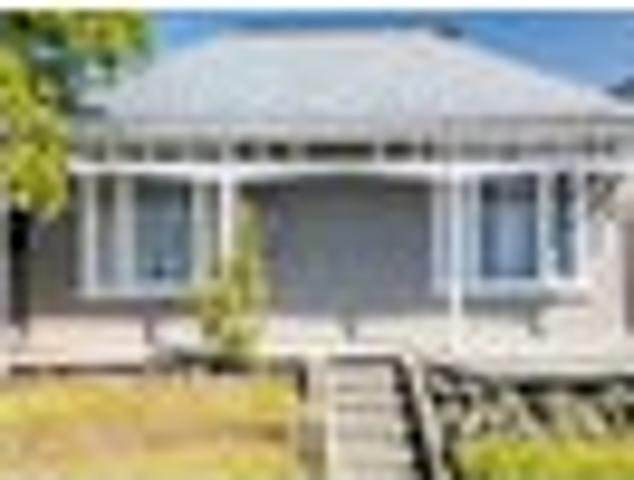 House for sale in Otakou