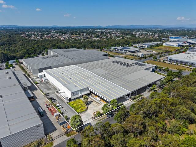Warehouse for rent in Toombul, Queensland