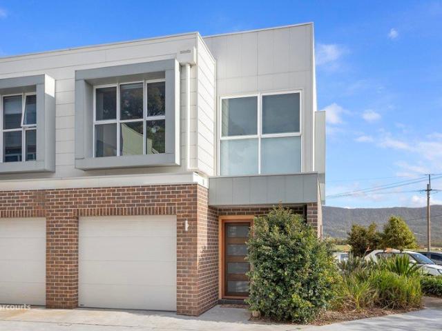 Townhouse for sale in Wollongong West, New South Wales