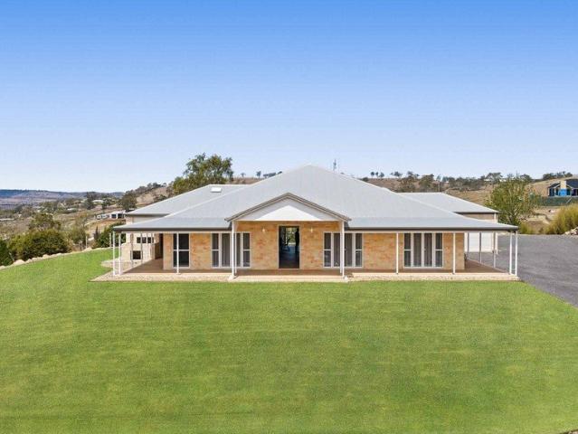 House for sale in Mount Rascal, Toowoomba