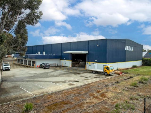 Warehouse for rent in Pooraka, Adelaide
