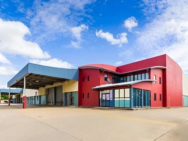 Warehouse for rent in Toombul, Queensland
