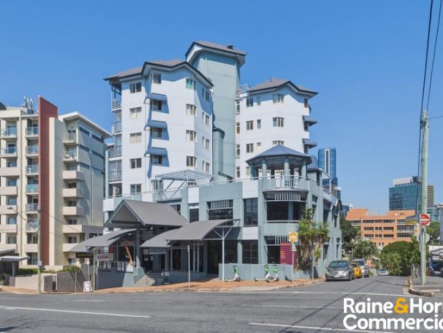 Office for sale in Toombul, Queensland