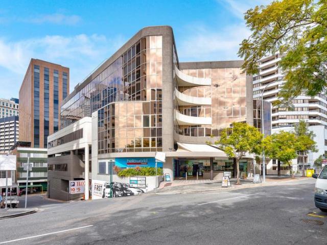 Office for rent in Toombul, Queensland