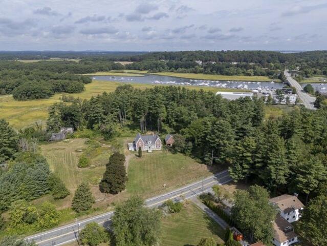 House for sale in Newbury Neck, Newbury