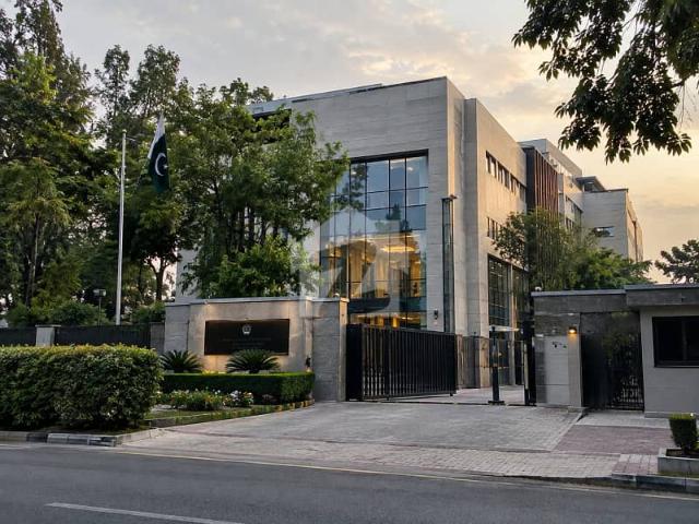 Building for sale in Islamabad