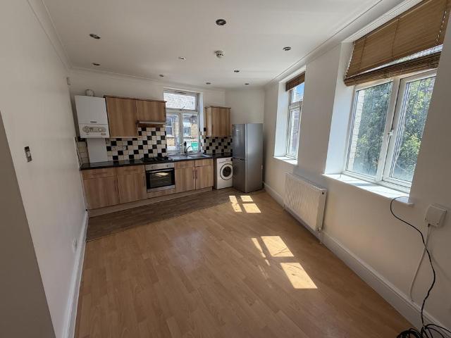 Apartment for rent in Dollis Hill, Greater London