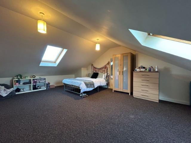 Room for rent in Attenborough, East Midlands