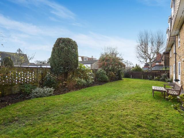 Apartment for rent in London Borough of Redbridge, Epping Forest