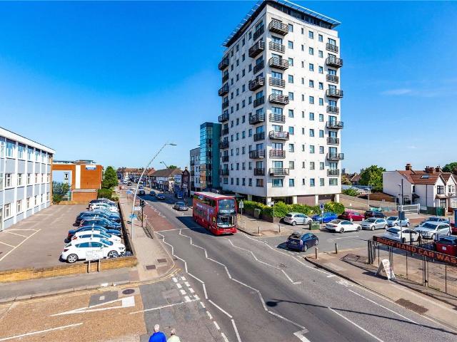 Apartment for rent in London Borough of Barking and Dagenham, Greater London